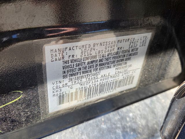 Used 2025 Black Nissan S image 17