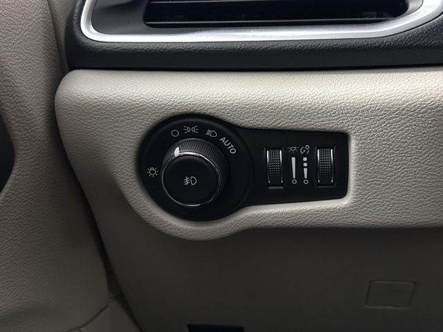 Used 2017 Chrysler Pacifica For Sale in Indianapolis, IN