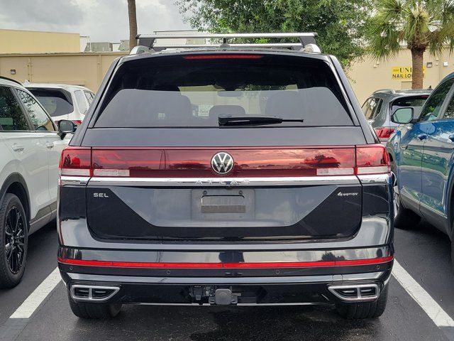 Used 2024 Black Volkswagen 2.0T SEL Premium R-Line image 5