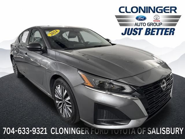 Gray (Gun Metallic) 2024 Nissan Altima Sedan Front-Wheel Drive Continuously Variable Transmission