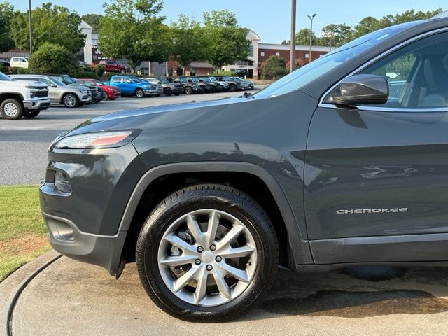 Used 2018 Jeep Cherokee SUV