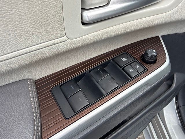 2023 Toyota Sienna XLE - Photo 30