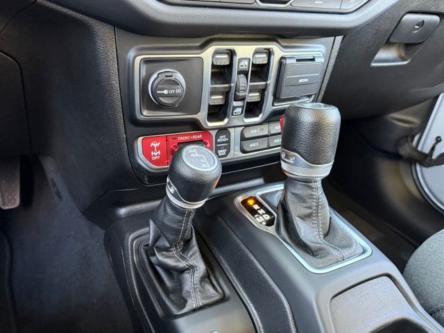 Used 2024 Jeep Wrangler SUV