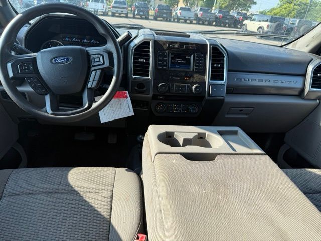 2018 Oxford White Ford Super Duty F-350 DRW XLT DRW 4X4 Chassis