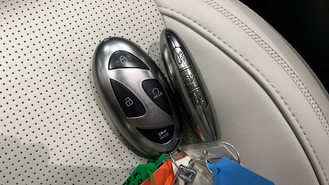 Used 2024 Phantom Black Hyundai Calligraphy image 42