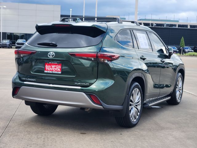 2024 Toyota Highlander Platinum  at Toyota of Victoria
