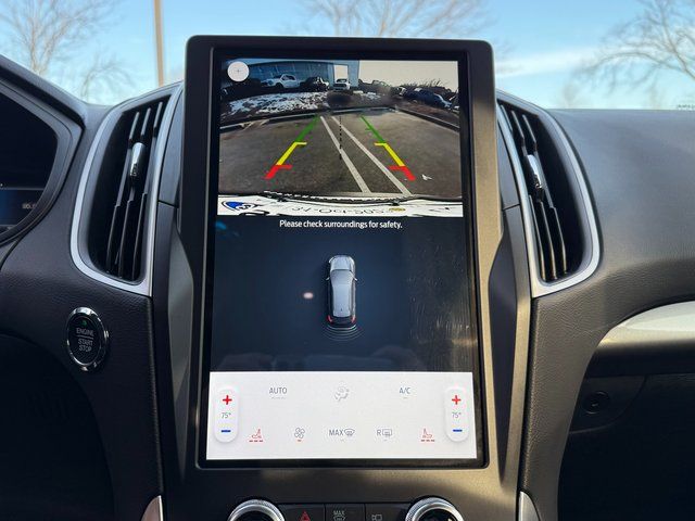 2023 Ford Edge SEL photo