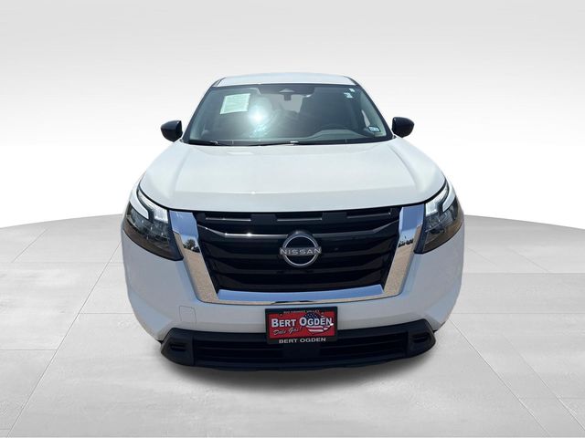 Certified Used 2025 White Nissan S image 2