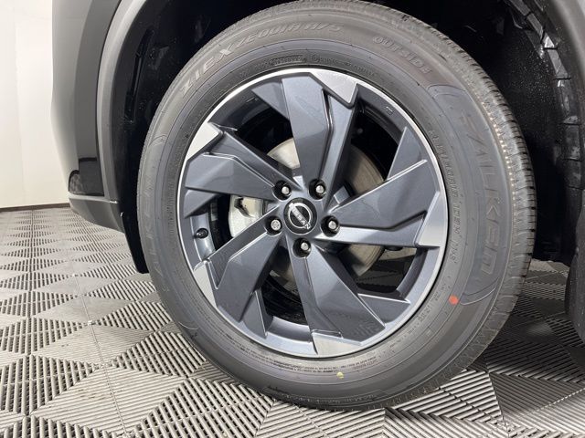 2025 Super Black Nissan Rogue SV FWD SUV