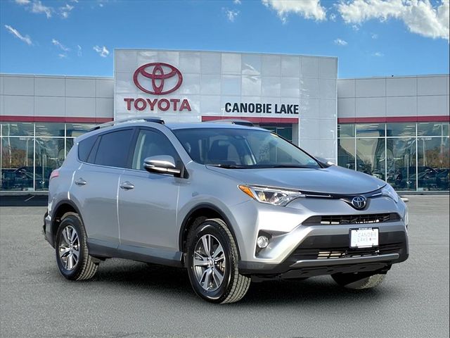 2018 Toyota RAV4 XLE's photo
