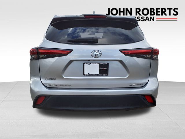 2021 Toyota Highlander XLE 16