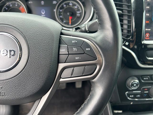 2019 Granite Crystal Metallic Clearcoat Jeep Cherokee Limited 4X4 SUV