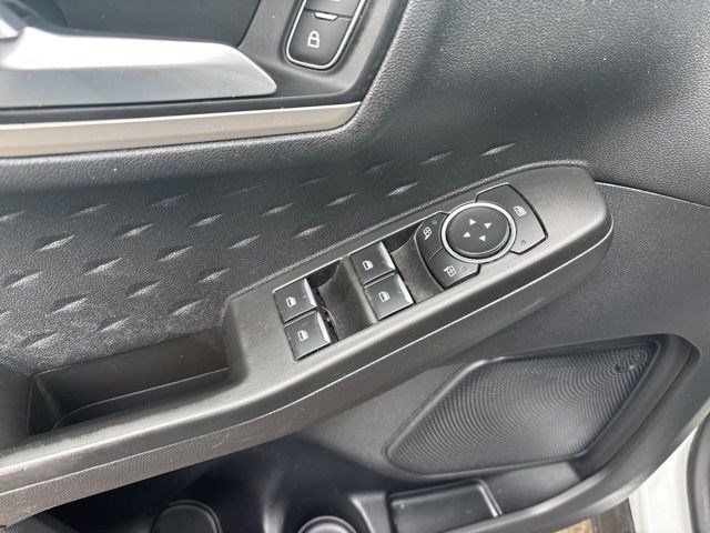 2020 Ford Escape SE photo