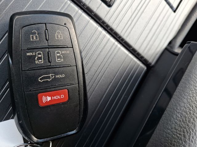 Used 2025 Toyota Sienna Van