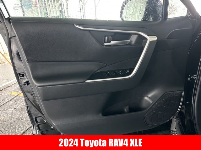 2024 Toyota RAV4 XLE 4