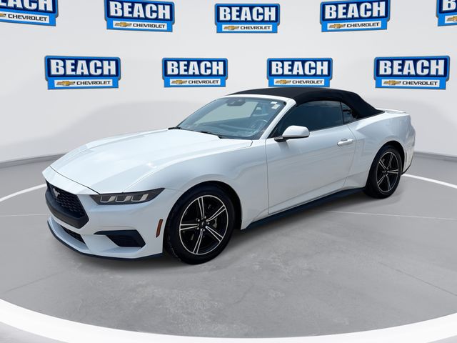 Oxford White 2025 Ford Mustang Convertible Rear-Wheel Drive Automatic
