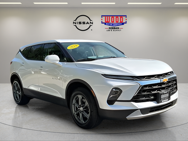 White (Iridescent Pearl Tricoat) 2024 Chevrolet Blazer SUV / Crossover All-Wheel Drive 9-Speed Automatic Overdrive