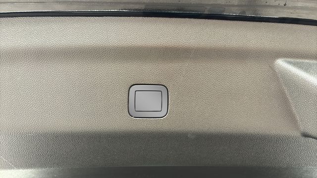 Used 2025 Black Chevrolet High Country image 35