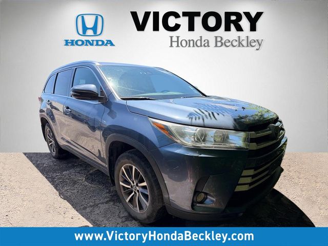 Shoreline Mist 2018 Toyota Highlander SUV / Crossover All-Wheel Drive 8-Speed Automatic