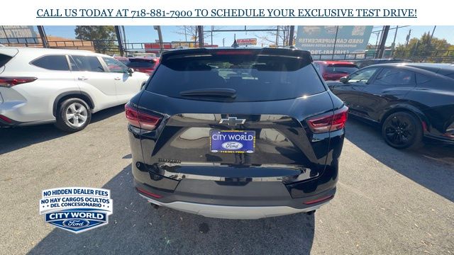 View vehicle photo 4