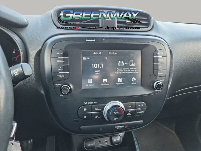 Used 2018 Silver Kia Plus image 17