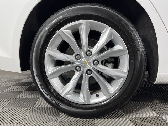 2023 Summit White Chevrolet Malibu LT FWD Sedan