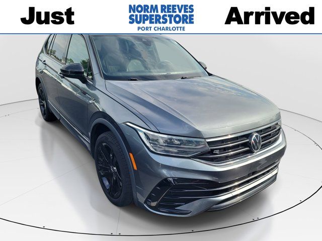 2023 Volkswagen Tiguan 2.0T SE R-Line Black's photo