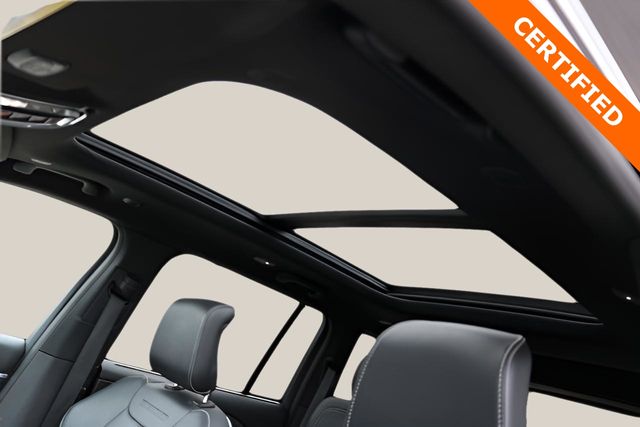 Used Car 2022 Jeep Grand Cherokee  Overland For Sale Under $40,000 In Austin, Texas