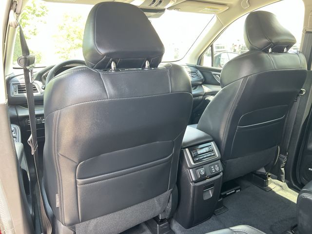 Used 2025 Red Subaru Onyx Edition Touring image 38