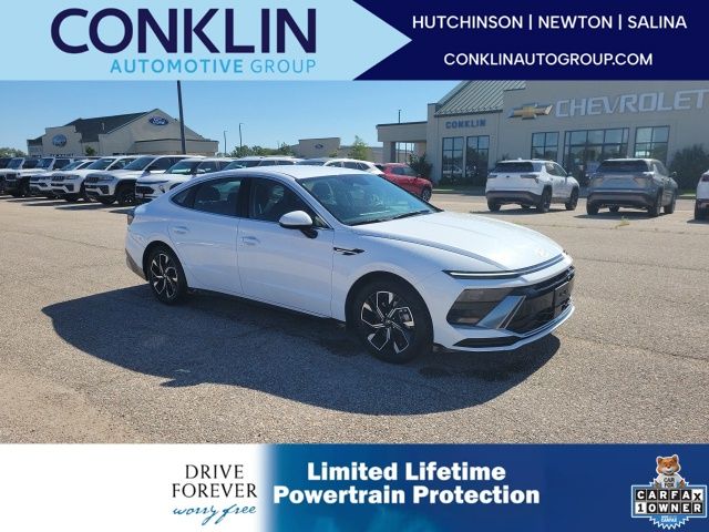 Serenity White 2025 Hyundai Sonata Sedan Front-Wheel Drive 8-Speed Automatic
