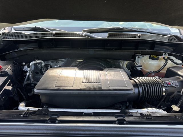 Used 2022 White GMC SLT image 17