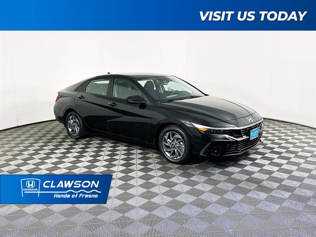 2024 Hyundai Elantra 1.6 HEV Blue's photo