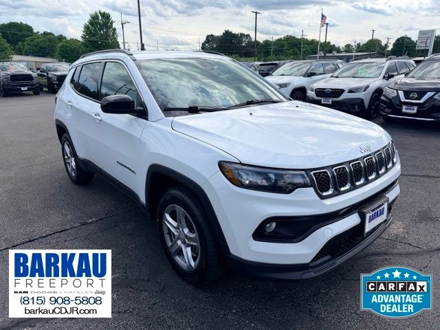 Bright White Clearcoat 2023 Jeep Compass SUV / Crossover Four-Wheel Drive 8-Speed Automatic
