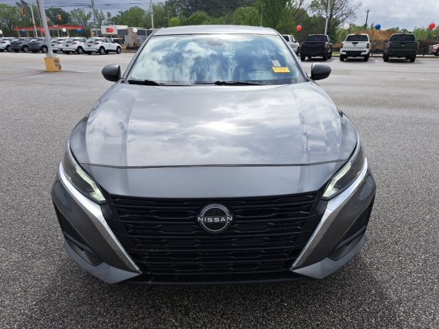Used 2024 Gray Nissan 2.5 SV image 3