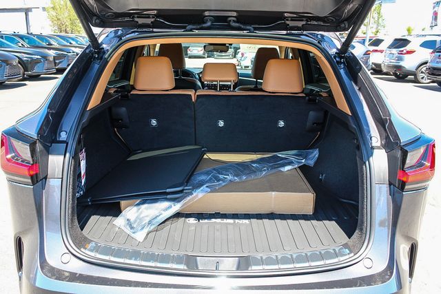 2026 Lexus NX 350 Premium AWD photo 14