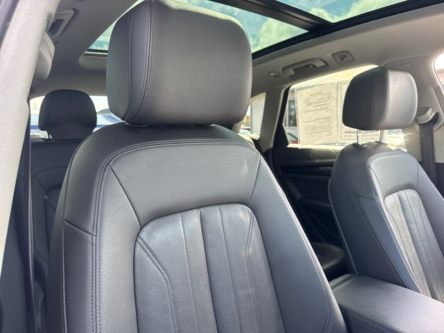 Used 2018 White Audi 2.0T image 25