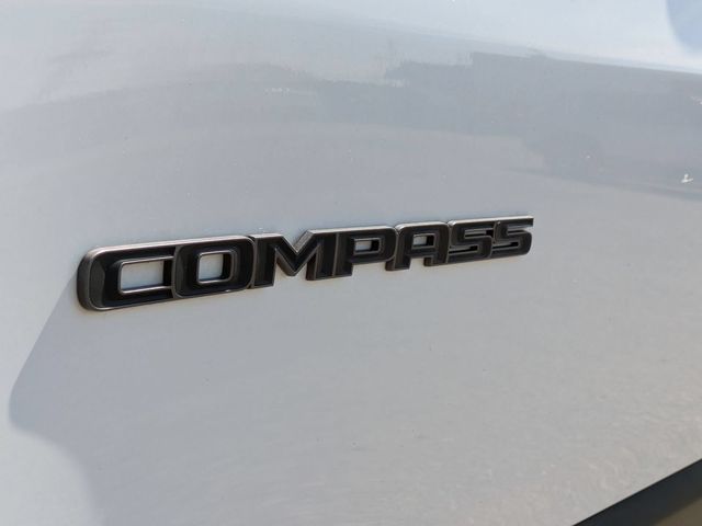 2025 Jeep Compass Trailhawk - Photo 9