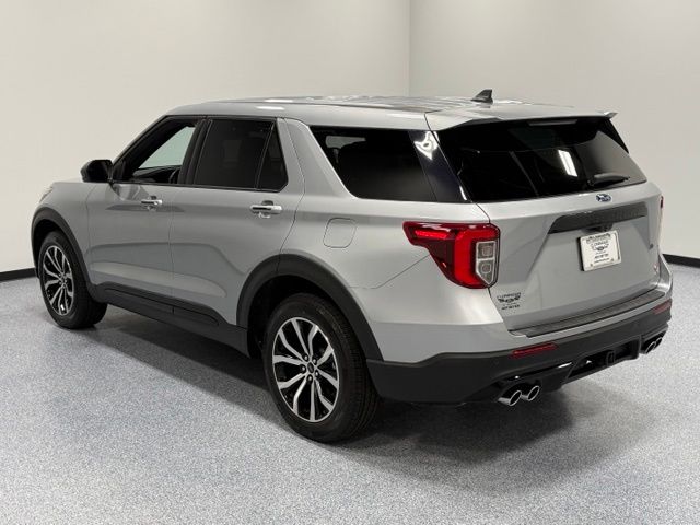 Used 2022 Silver Ford ST image 6