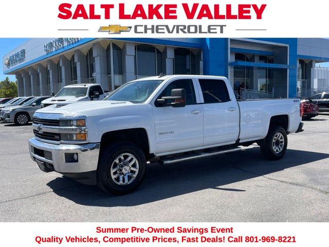 Summit White 2017 Chevrolet Silverado 3500HD LT Crew Cab 4WD Pickup Truck Four-Wheel Drive 6-Speed Automatic
