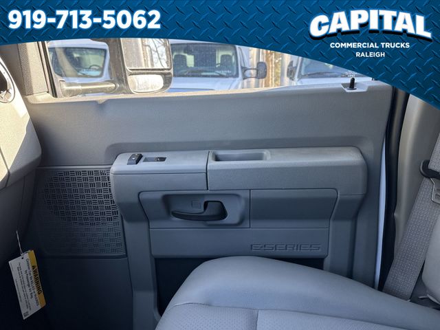 New 2025 White Ford 14FT BOX/SIDE DOOR image 27