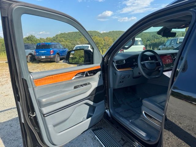 Used 2022 Black Jeep Series III image 13