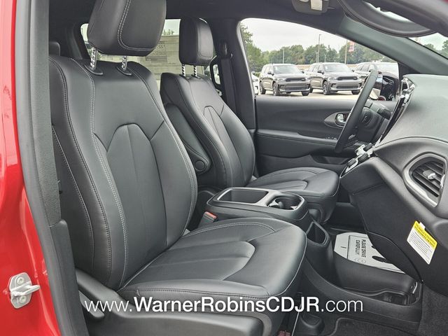 New 2026 Red Chrysler Select image 18