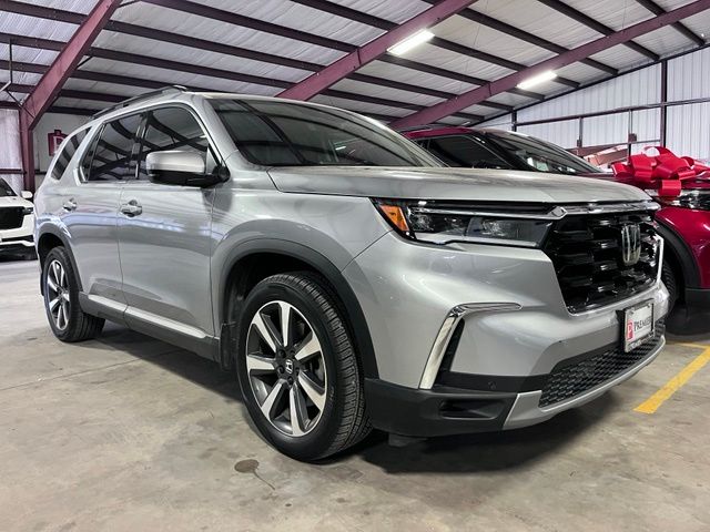 Silver 2023 Honda Pilot SUV / Crossover All-Wheel Drive Automatic
