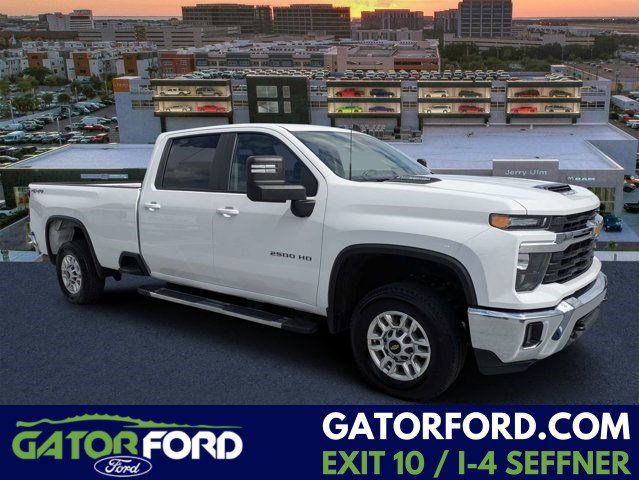 Summit White 2025 Chevrolet Silverado 2500HD Pickup Truck Four-Wheel Drive Automatic