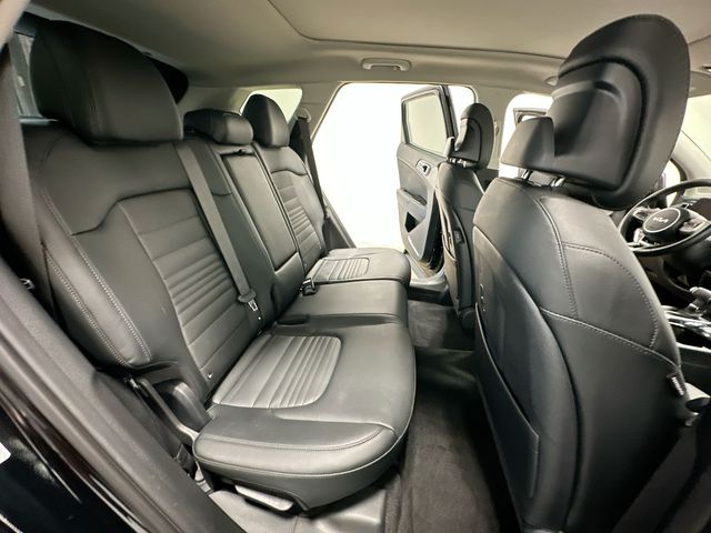 2024 Kia Sportage SX-Prestige Black at Grove City Ford