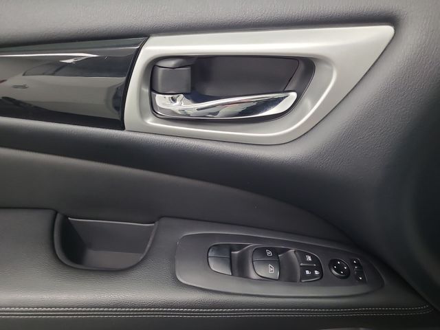 2018 – Nissan – Pathfinder