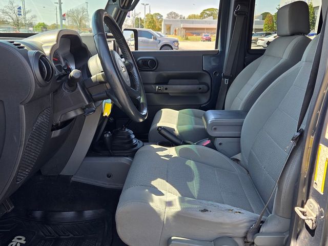 Used 2007 Blue Jeep Unlimited Sahara image 13