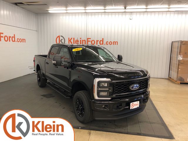 Agate Black Metallic 2026 Ford F-250 Super Duty Pickup Truck Four-Wheel Drive Automatic