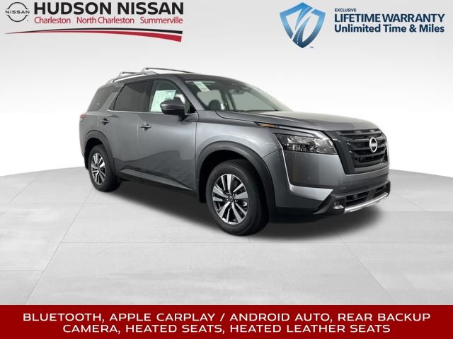 2025 Nissan Pathfinder SL 1