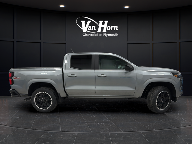 View vehicle photo 2